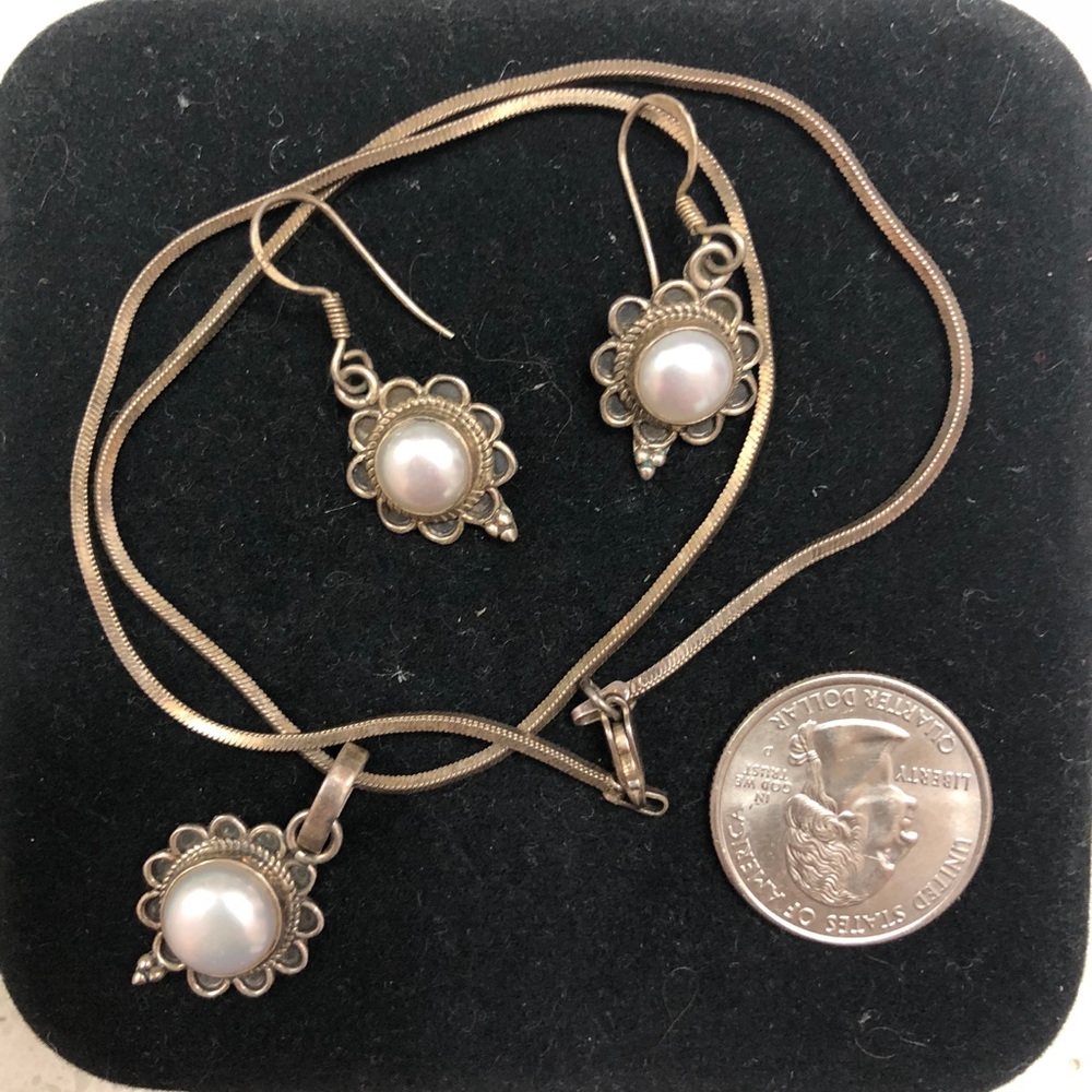 Freshwater pearl sterling necklet earring set